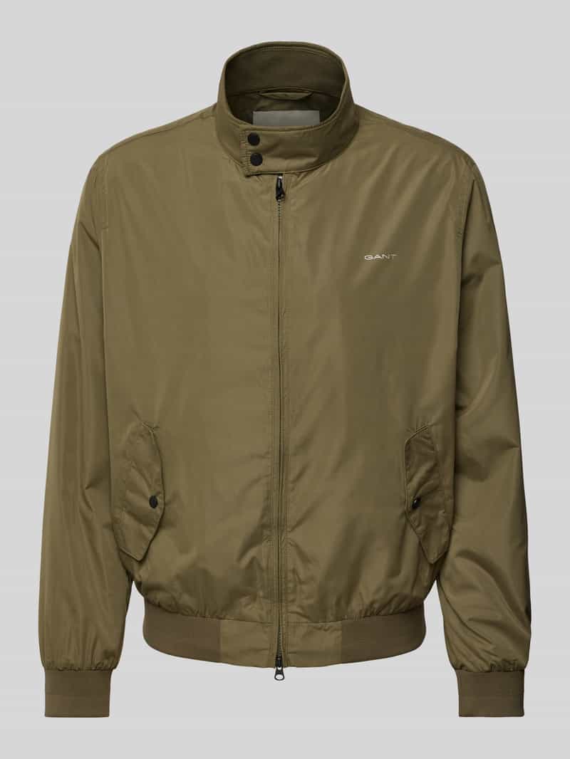 Kurtka z detalami z logo