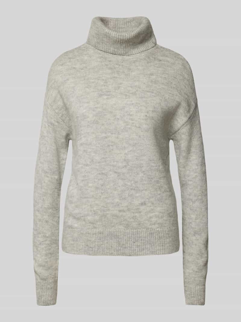 Sweter z dzianiny z wiskozy z golfem