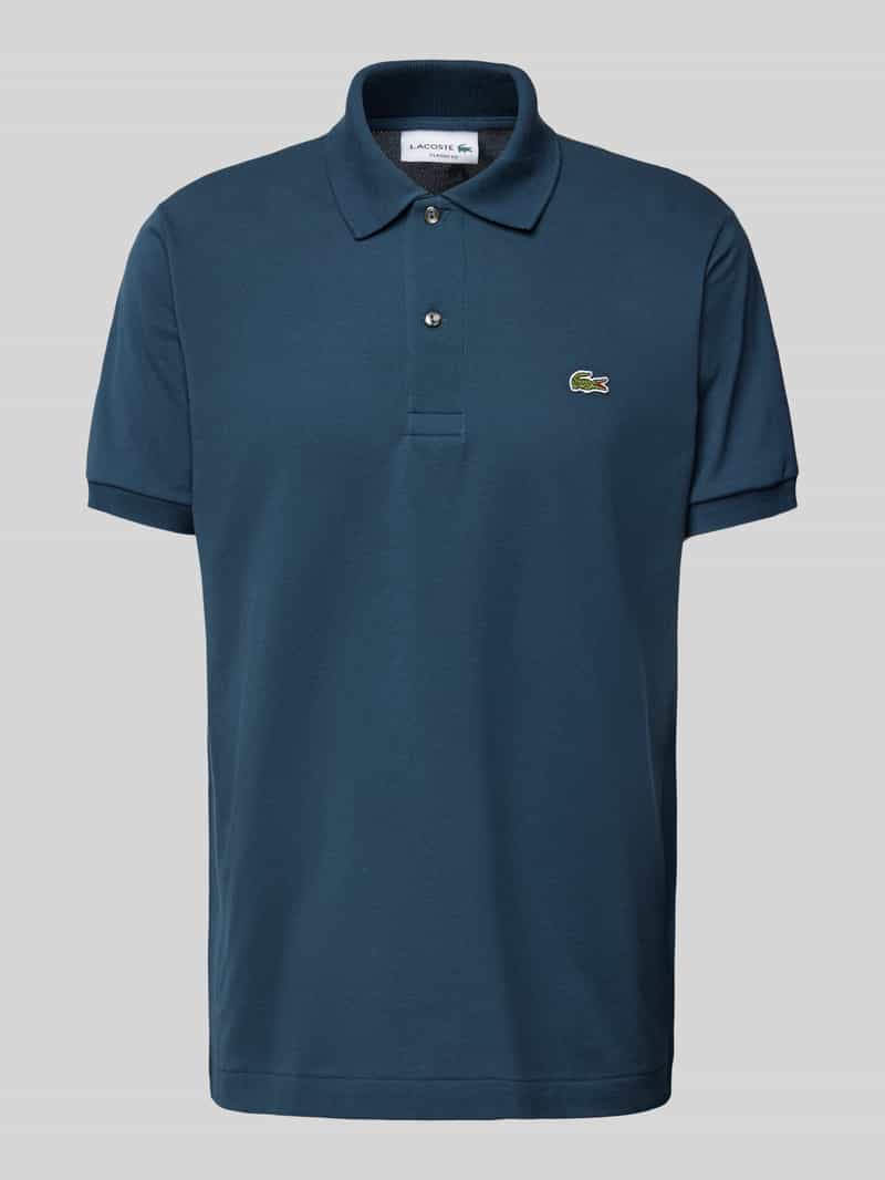 Koszulka polo o kroju regular fit z naszywką z logo
