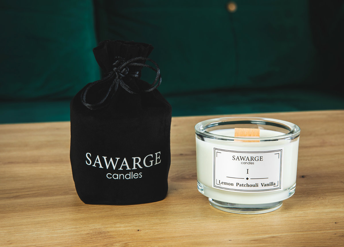 świeca zapachowa sojowa No1 / Wanilia Paczula Cytryna 150g,drewniany knot,35h/Sawarge Candles