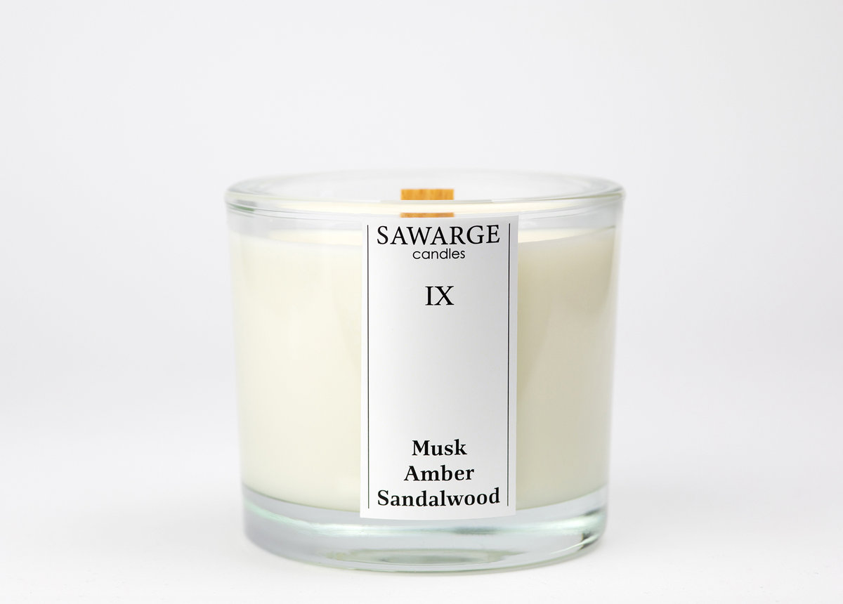 Świeca Zapachowa Sojowa 200g / Bursztyn Piżmo Drzewo Sandałowe, drewniany knot, 40h/Sawarge Candles