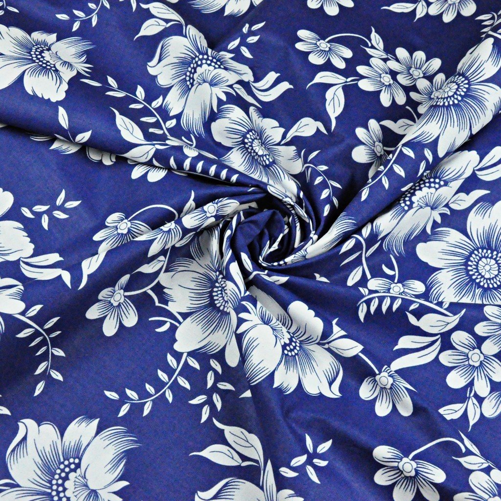 Tkanina bawełniana kwiaty białe na granatowym tle