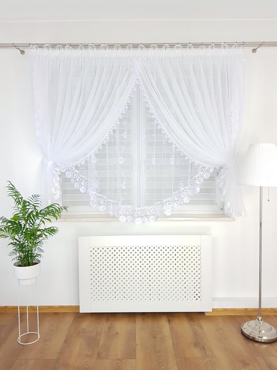 Firanka z gipiurą uszyta z woalu oraz markizety 400x160cm, firany gotowe