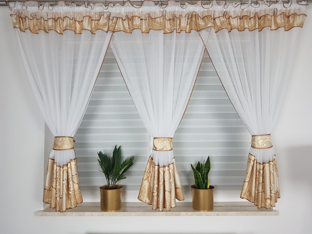 Gotowa dekoracja okienna 