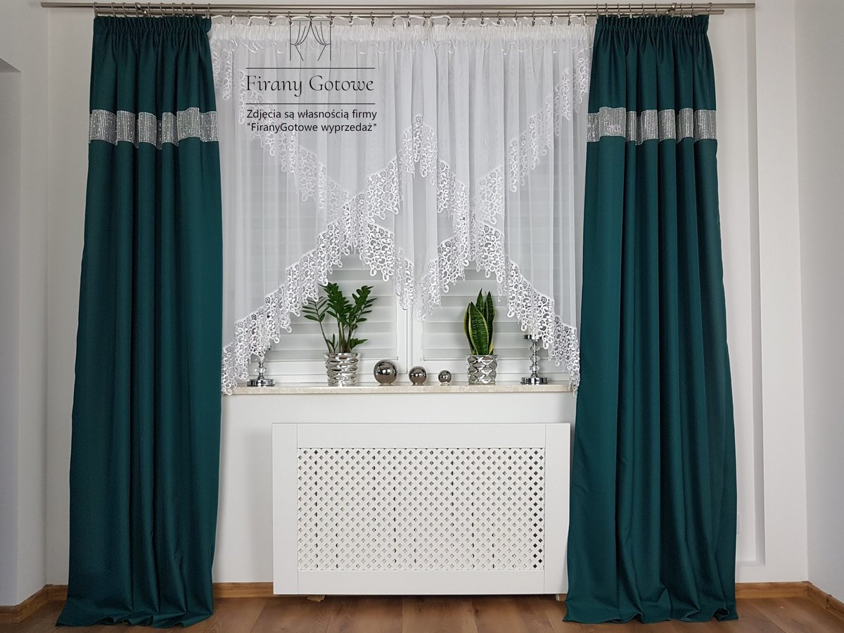 Firanka z woalu zdobiona gipiurą 400/150cm, firanki gotowe
