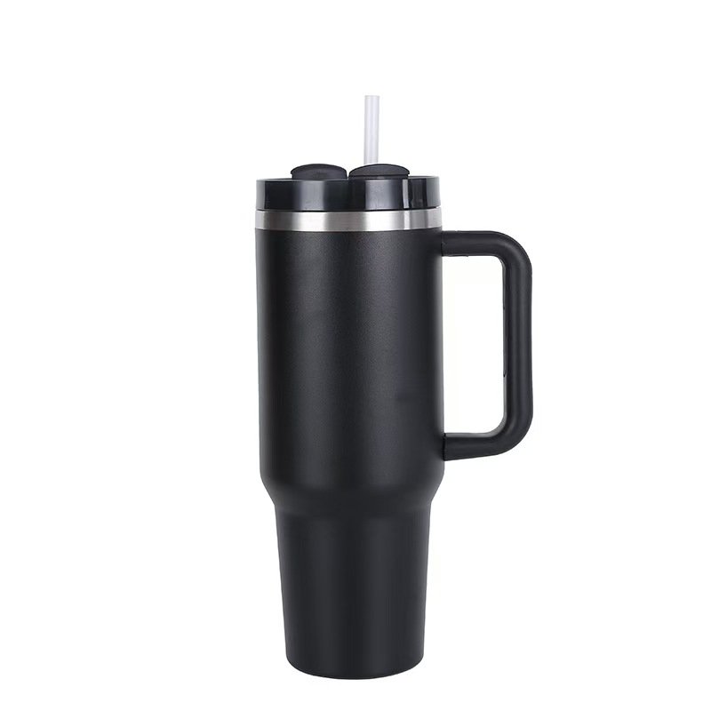 KUBEK TERMICZNY ZE SŁOMKĄ 1200ML KUBEK TERMICZNY ZE SŁOMKĄ CZARNY