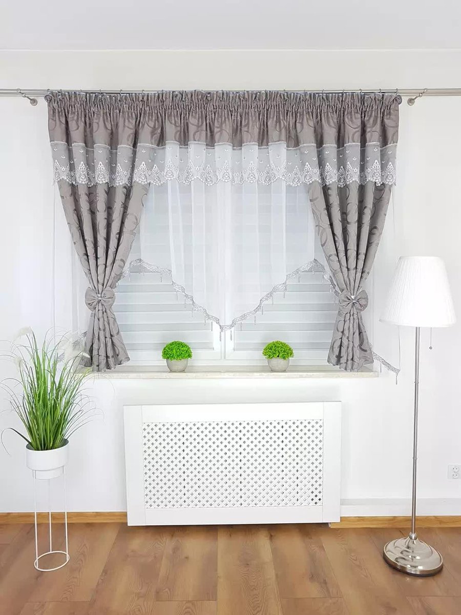 Firana gotowa z koralikami i haftem szara, owoczesne firanki do pokoju
