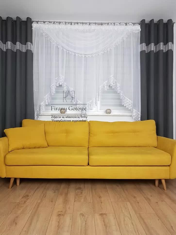 Firana z lambrekinem oraz 15cm gipiurą w kwiaty, firany do salonu