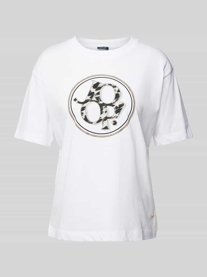T-shirt z obszyciem z kamieni stras