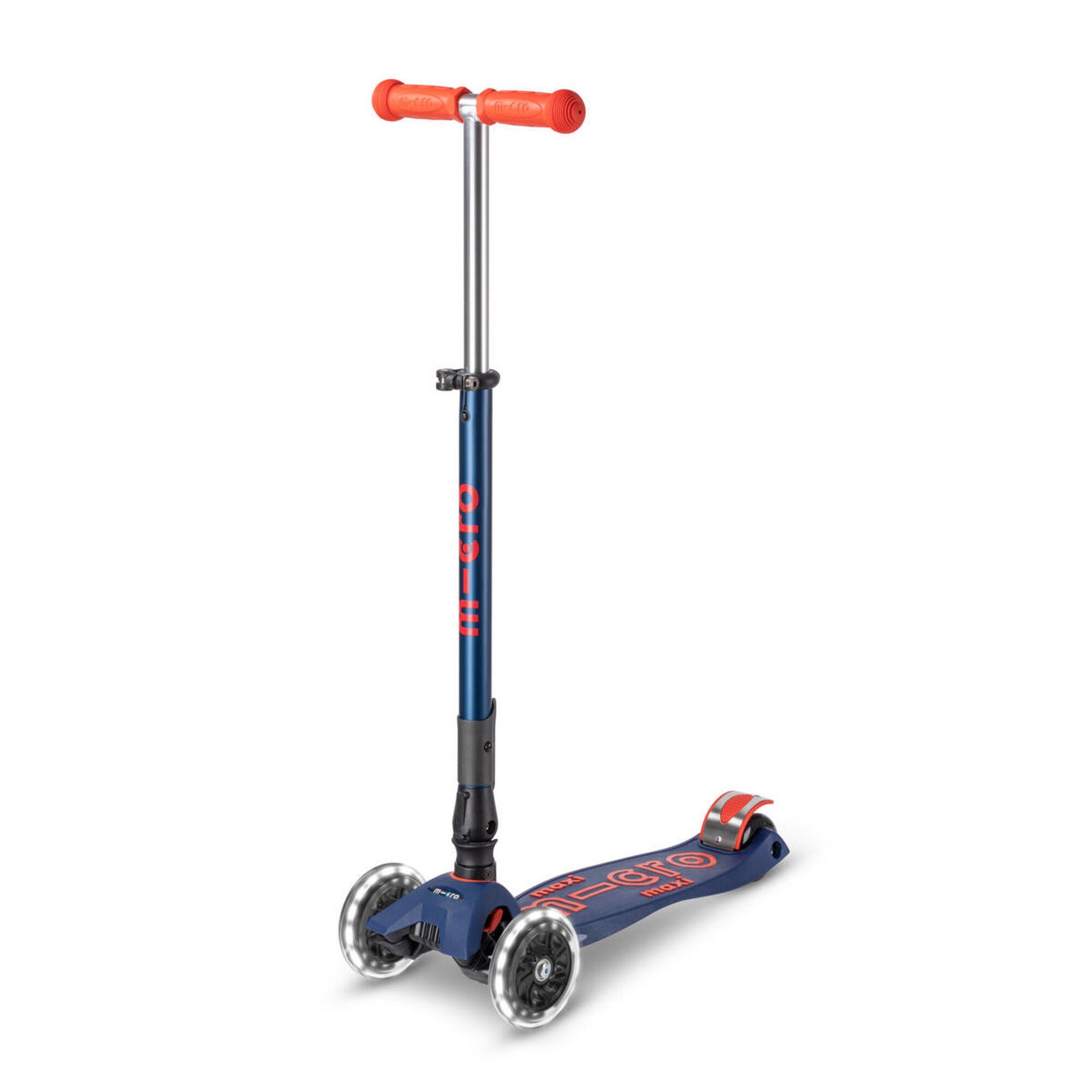 Micro - Składana trójkołowa hulajnoga ze świecącymi kołami Maxi Deluxe LED - Granatowy/czerwony