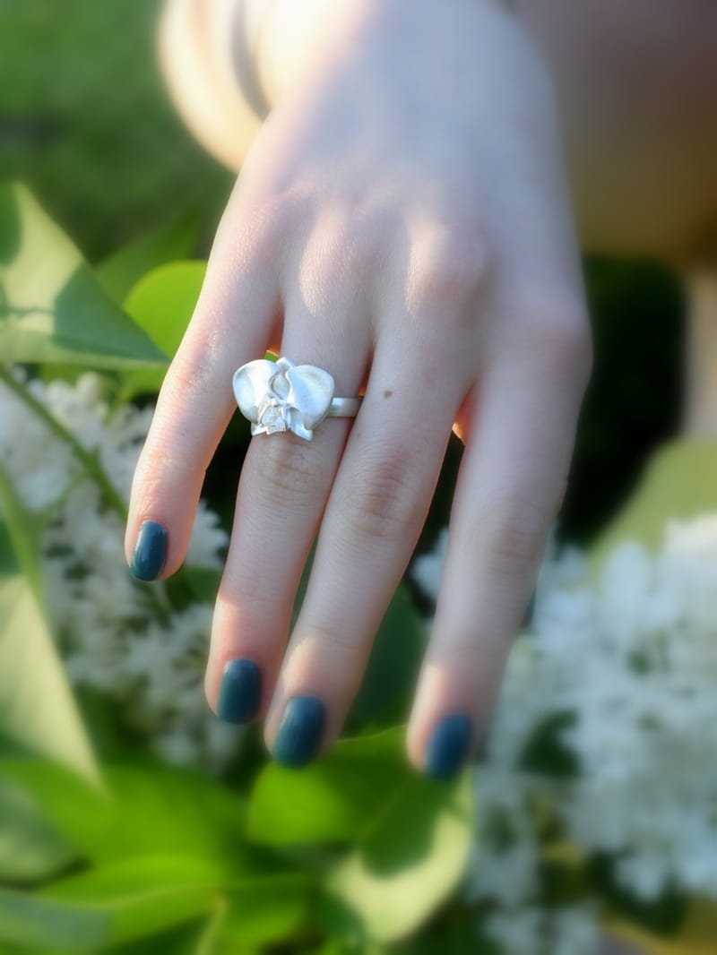 Pierścionek srebrny - Orchidea satynowa mała