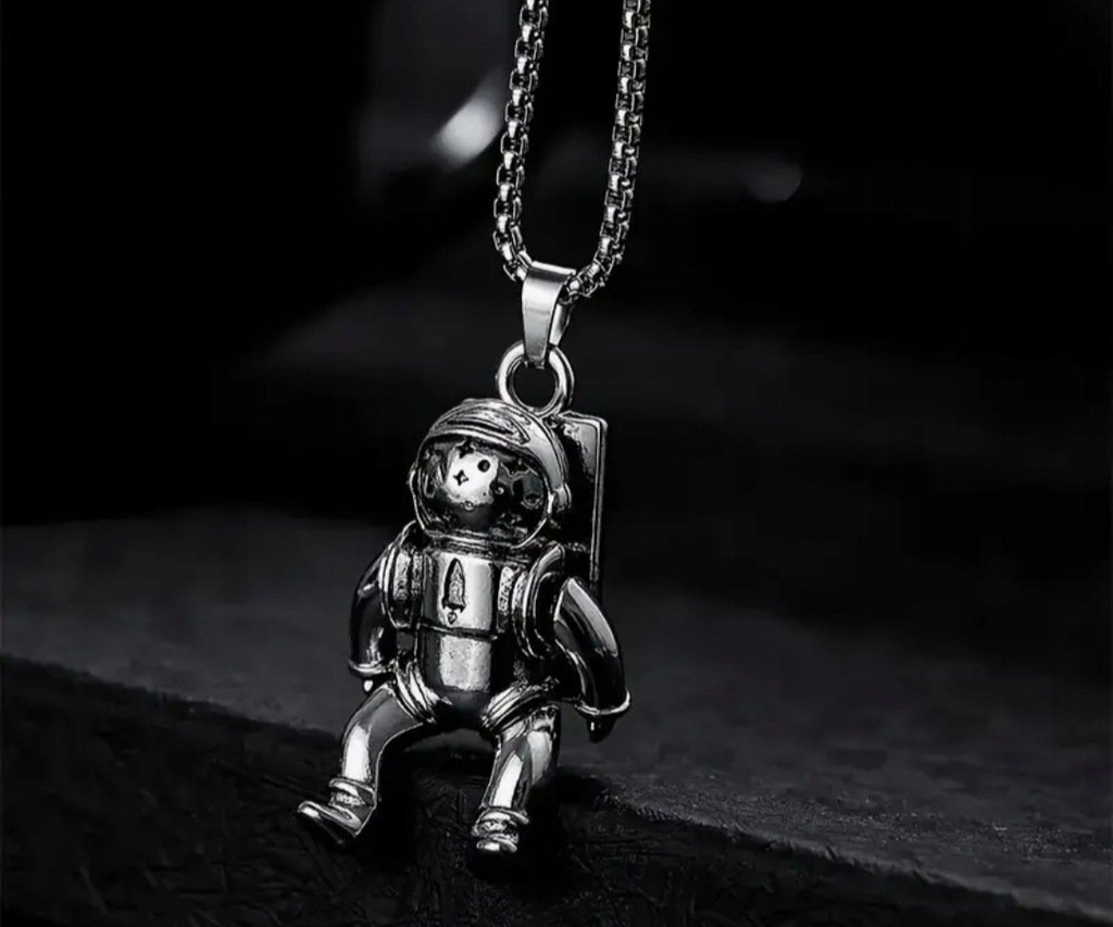 Naszyjnik wisiorek kosmonauta kosmos prezent Y2K