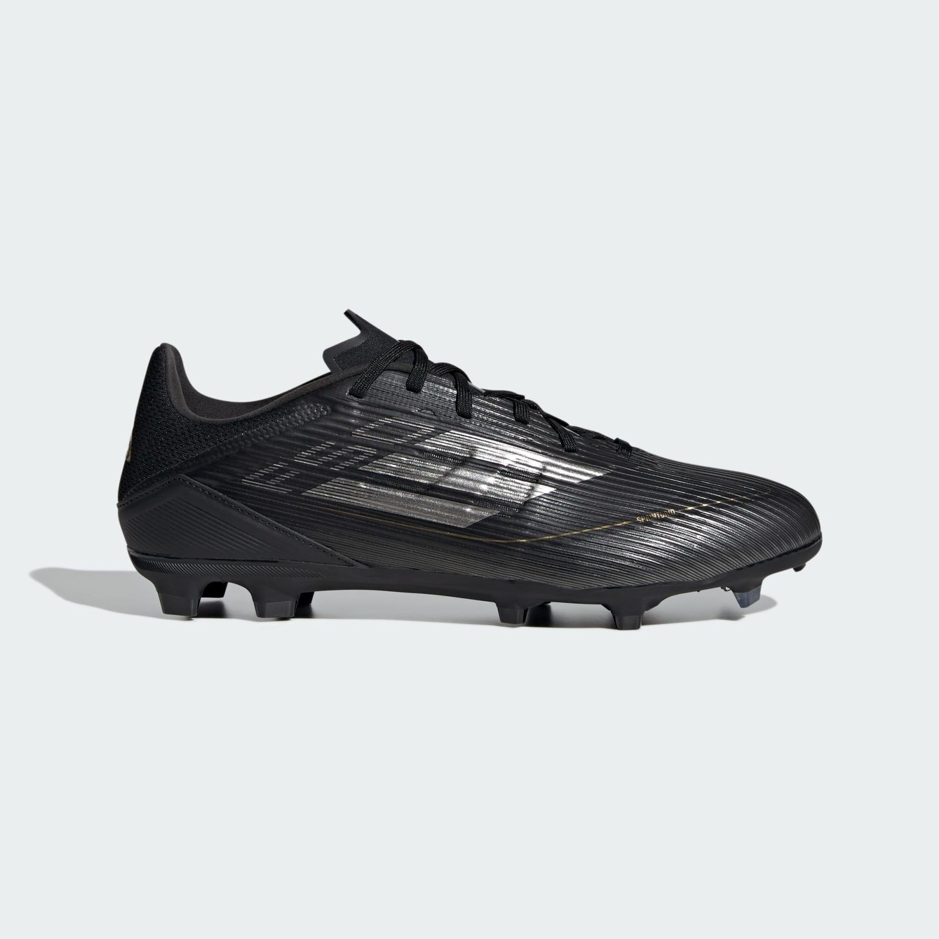 adidas Buty piłkarskie unisex F50 League Firm Ground Shoes, Rdzeń czarny żelazo ze złotem, 46 2/3 EU