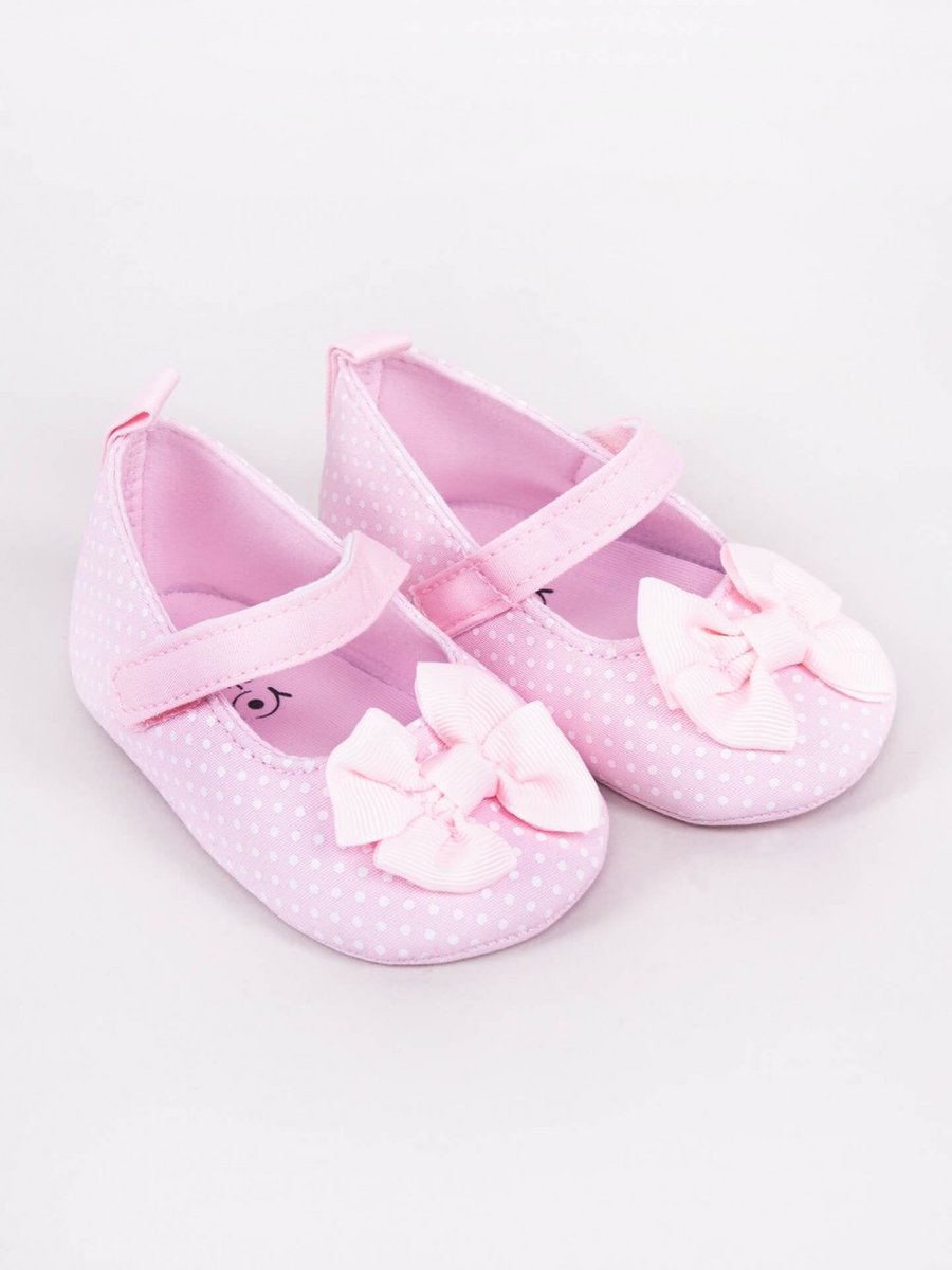 Buciki niemowlęce niechodki kropki różowe