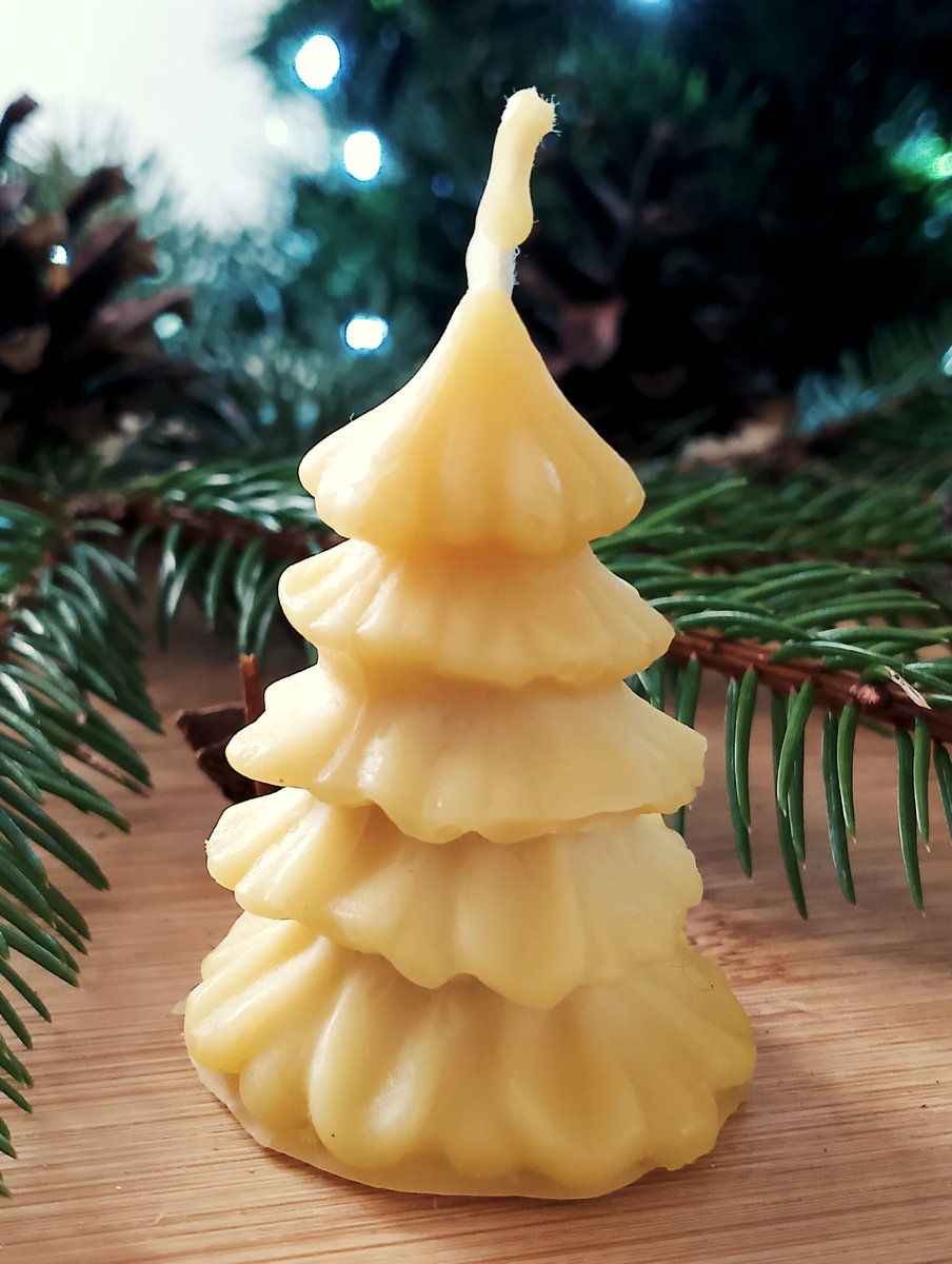 Świeca z wosku pszczelego, choinka (1) dekoracja świąteczna.