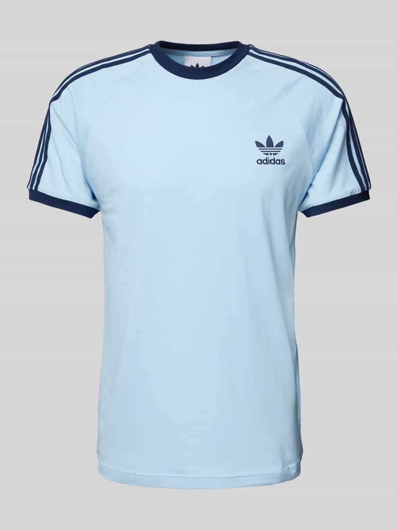 T-shirt z wyhaftowanym logo