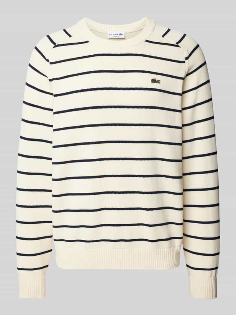 Sweter z dzianiny z naszywką z logo