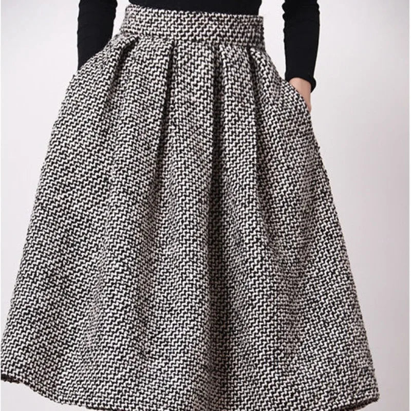 Plisowana spódnica midi z grubego materiału - Szary