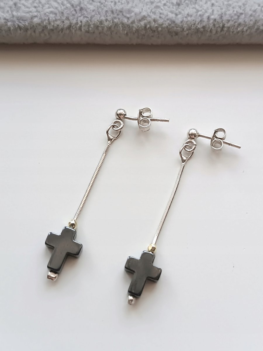 KOLCZYKI WISZĄCE KRZYŻE KRZYŻYKI HEMATYT GRAFITOWY SREBRO 925 SZTYFT