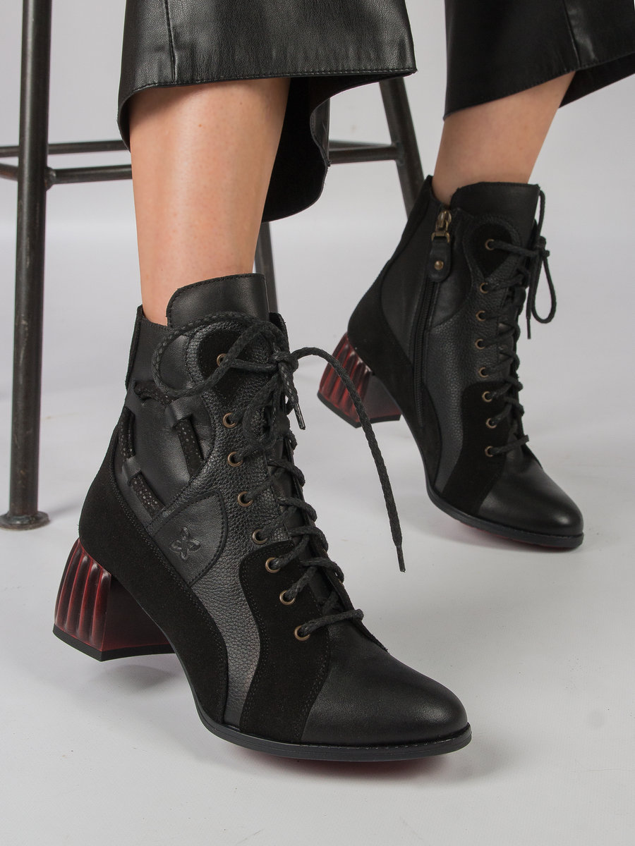 Maciejka Botki damskie skórzane na słupku czarne-36