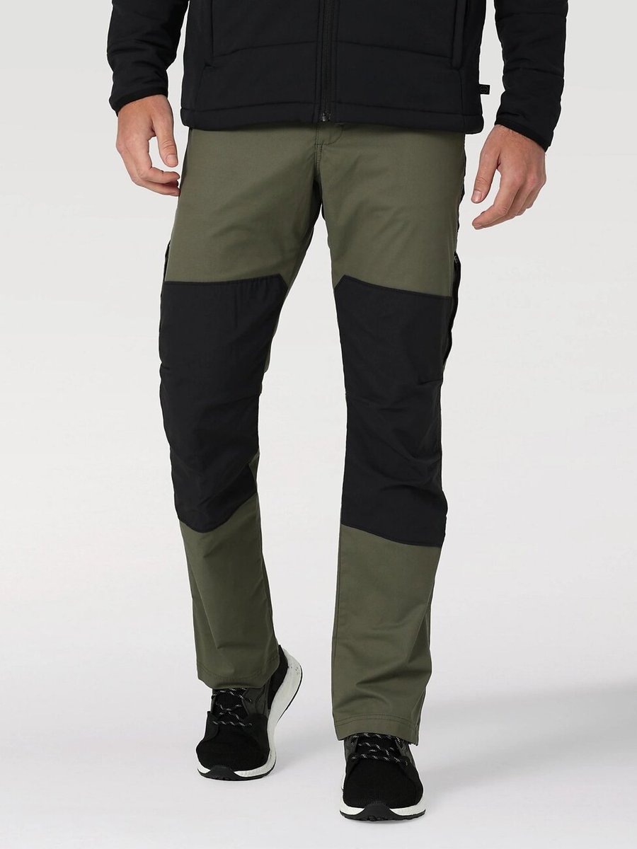 Męskie spodnie materiałowe Wrangler REINFORCED SOFTSHELL PANT W36 L32