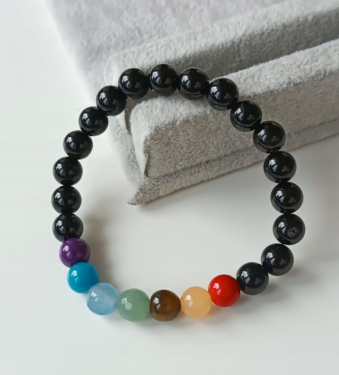 7 CZAKR BRANSOLETKA NA GUMCE Z KAMIENIAMI BOHO ENERGIA JADEIT KAMIEŃ 8 mm