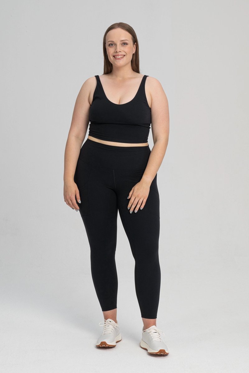 Super miękkie legginsy z wysokim stanem i kieszeniami model Gruszka 3XL / Czarny