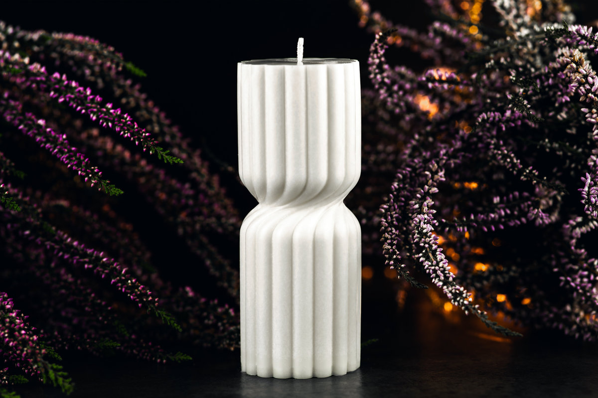 Świeca sojowa dekoracyjna skręcony filar mały/Sawarge Candles