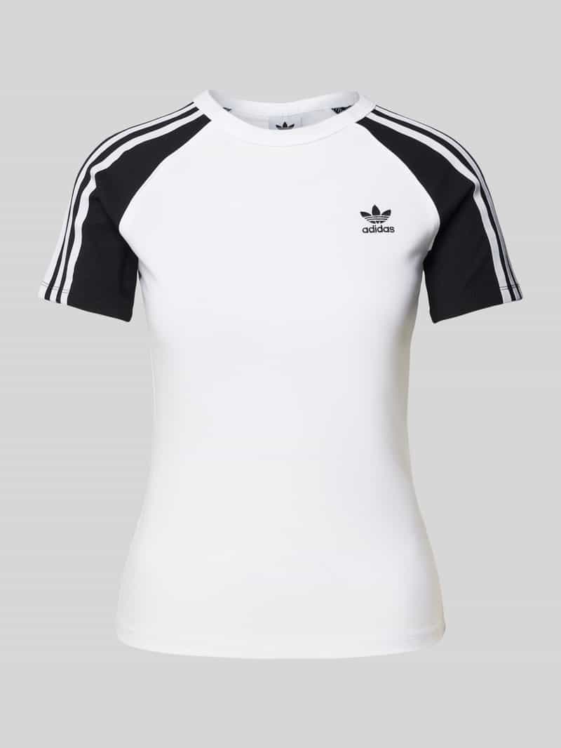 T-shirt z wyhaftowanym logo