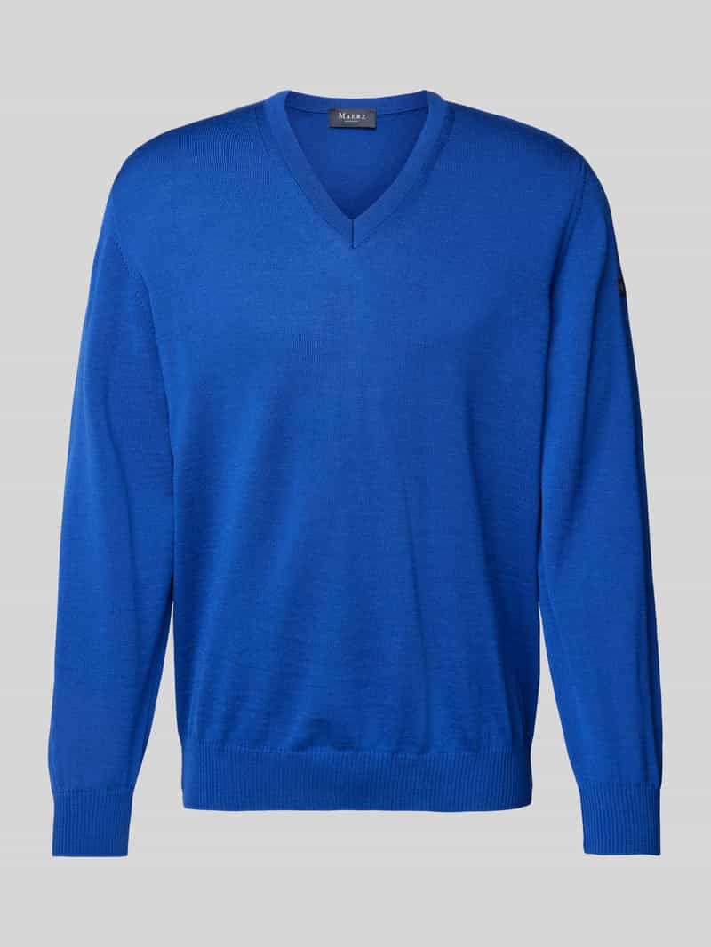 Sweter z dzianiny z dekoltem w serek