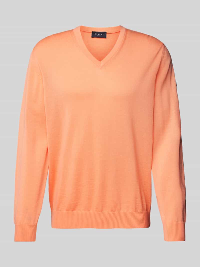 Sweter z dzianiny z dekoltem w serek