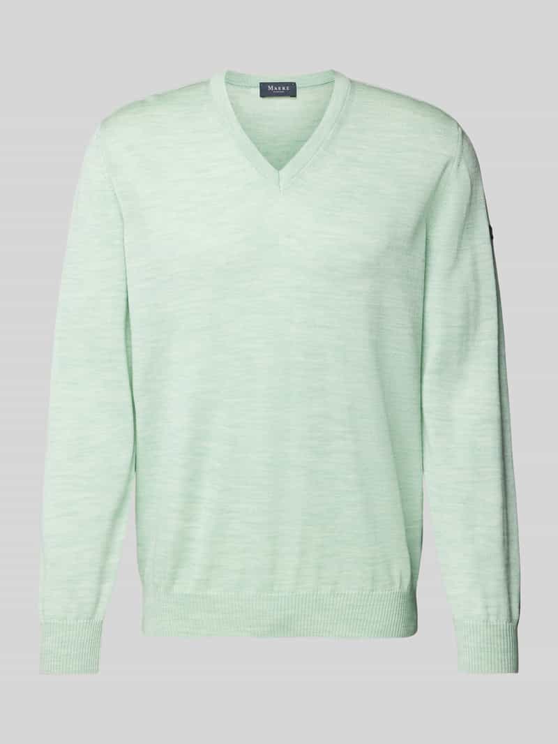 Sweter z dzianiny z dekoltem w serek