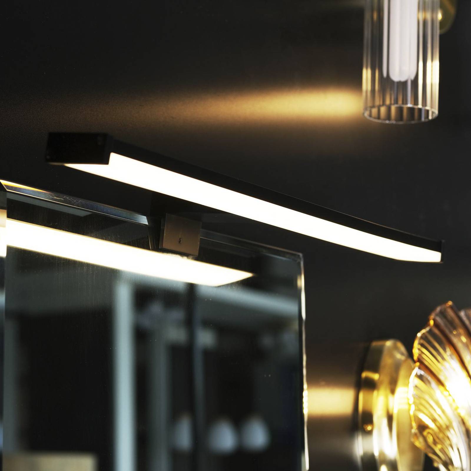 Searchlight Oświetlenie lustra LED Kos, szerokość 40 cm, czarne aluminium IP44