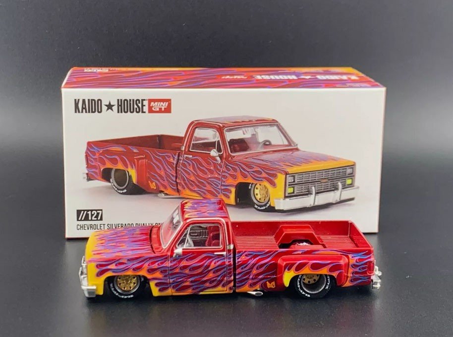 Chevrolet Silverado Dually On Fire V1 PREZENT, UNIKAT