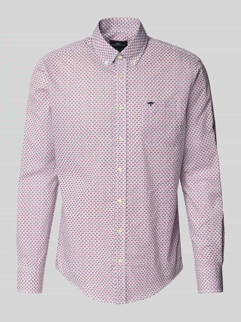 Koszula casualowa o kroju regular fit z kołnierzykiem typu button down