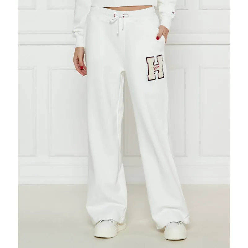 Tommy Jeans Spodnie dresowe flare fit