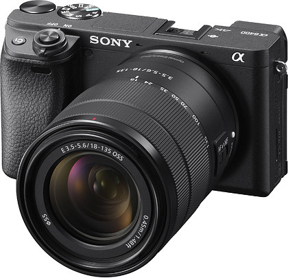 Sony A6400 + 18-135mm