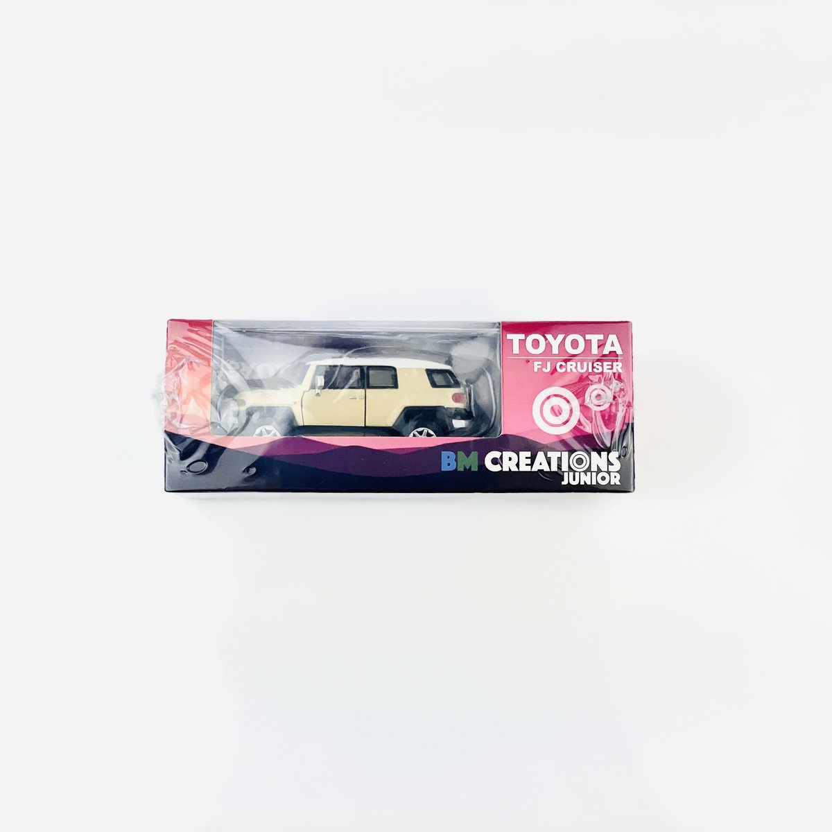 Toyota FJ Cruiser Ivory (LHD) BM Creations 1:64