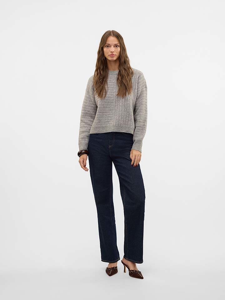 Vero Moda Sweter w kolorze szarym