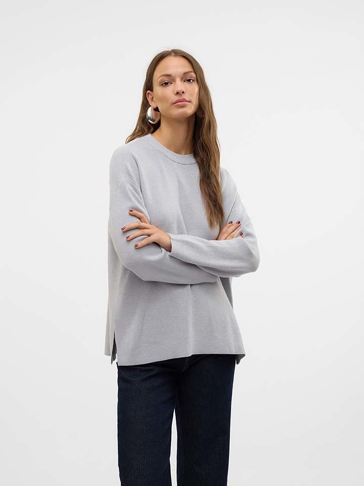 Vero Moda Sweter w kolorze szarym