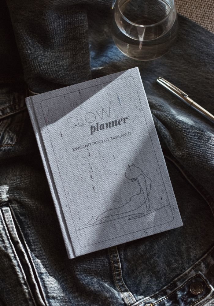 SLOW PLANNER 2025 kolor: denim blue układ dzienny