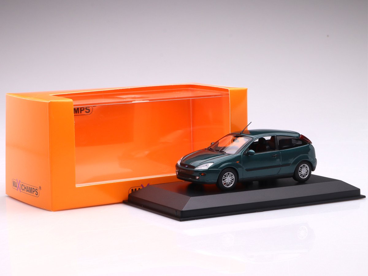Ford Focus 2-Door - 1998, green Minichamps 1:43