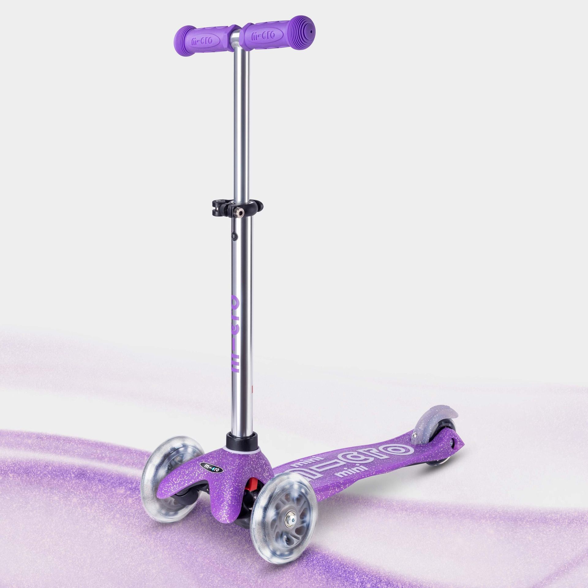 Micro - Trójkołowa hulajnoga ze świecącymi kołami Mini Deluxe Fairy Glitter LED - fioletowa