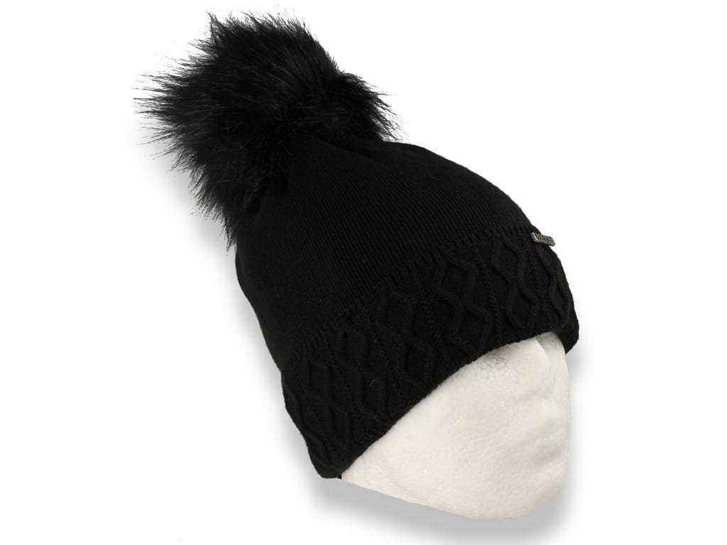 Czapka zimowa z pomponem polska produkcja czarna ocieplana polarem