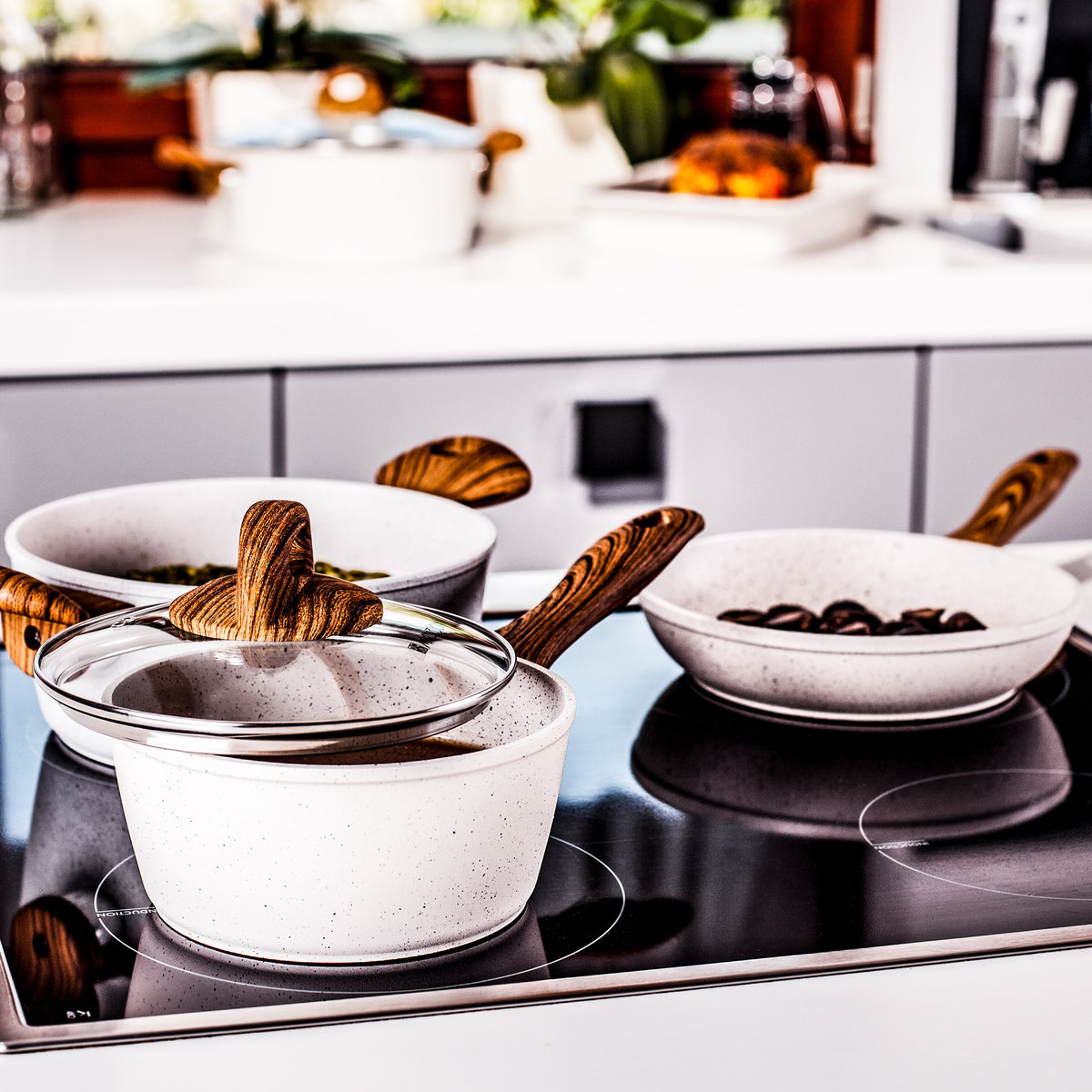 Komplet garnków i patelni z powłoką Pfluon Cookmark™ Nature 11-elementowy AMBITION