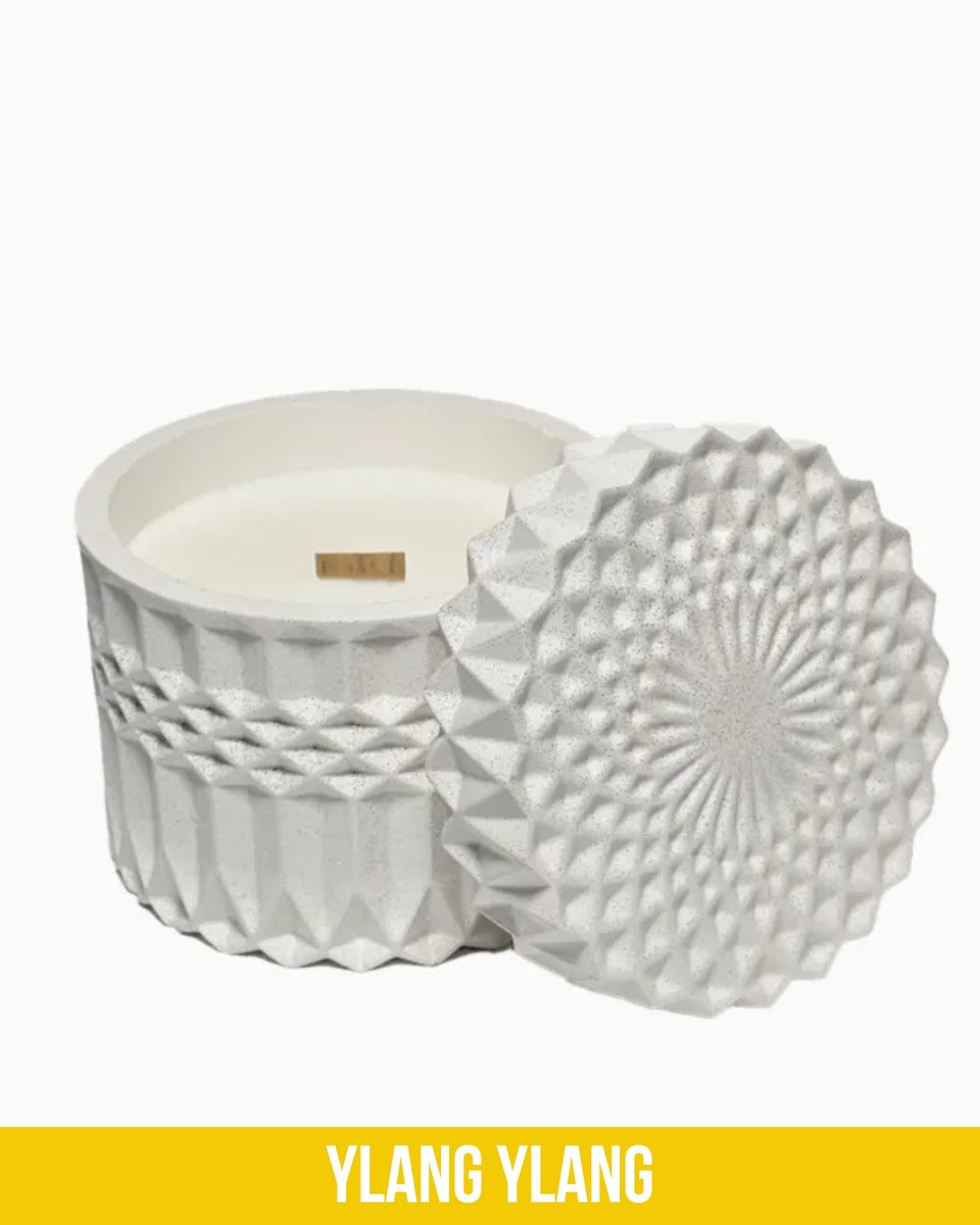 Świeca Zapachowa - Srebrna Ostoja - 220 ml - Zapach Ylang Ylang