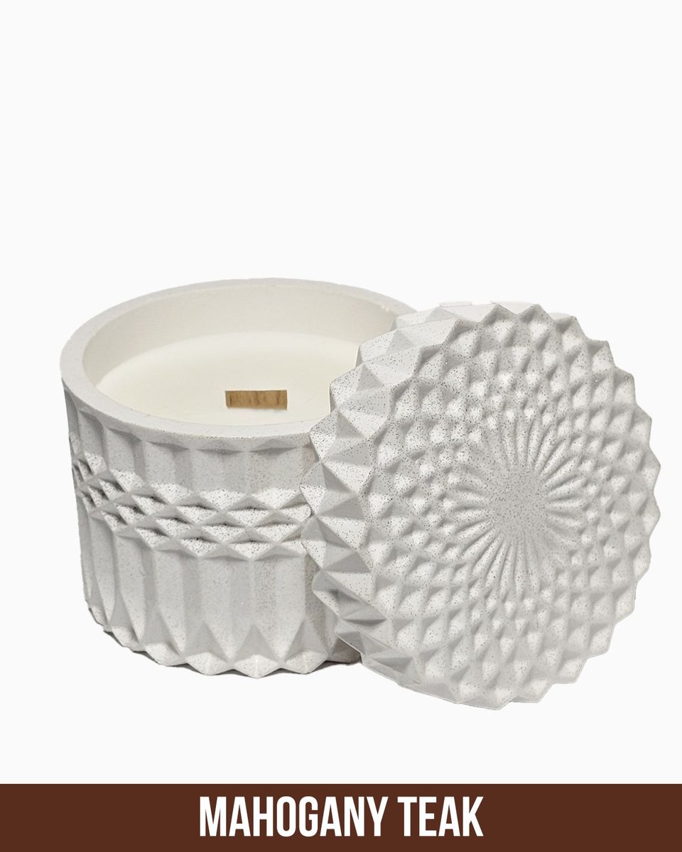 Świeca Zapachowa - Srebrna Ostoja - 220 ml - Zapach Mahogany & Teakwood