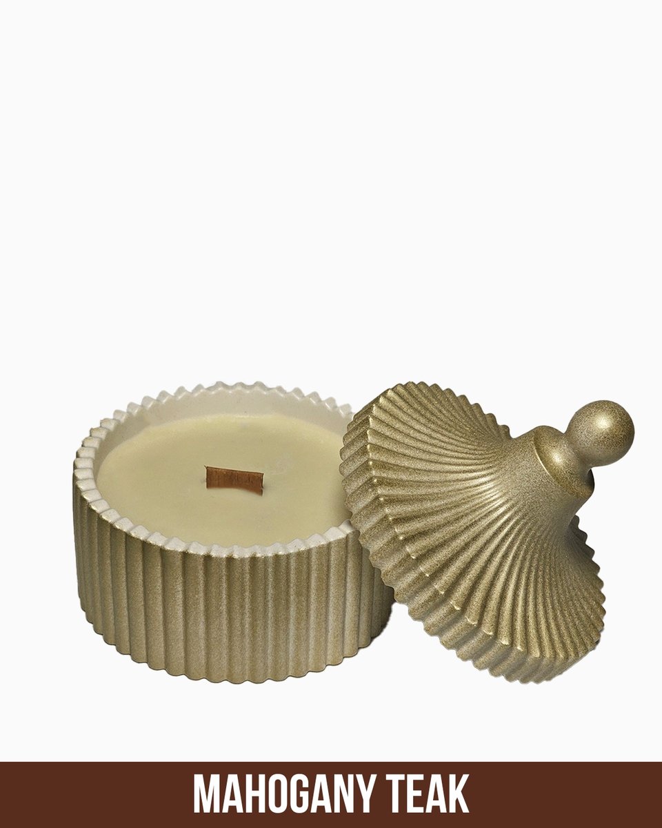 Świeca Sojowa - Złocona Esencja - 90 ml - Zapach Mahogany & Teakwood