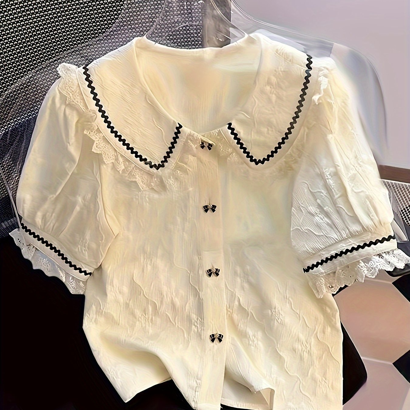TEMU Elegancka, krótka bluzka damska z koronkowym wzorem i koronkowym wykończeniem - stylowa koszulka o krótkiej długości na wiosnę/leto, z