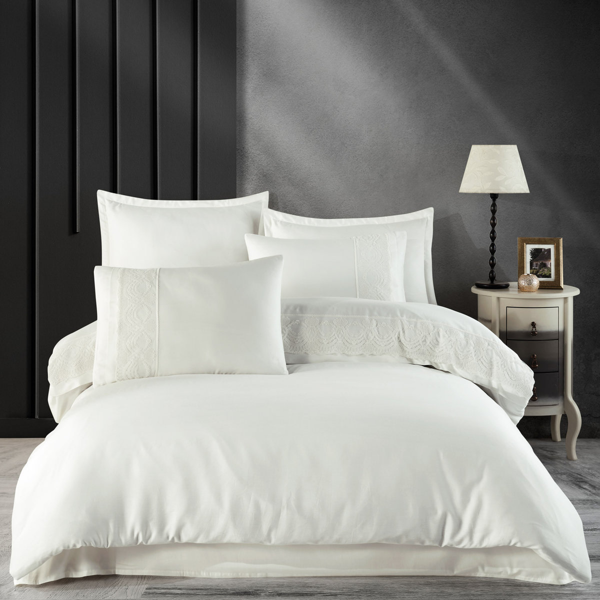 Pościel 220x200 satynowa 100% BAWEŁNA ozdobiona klasyczną gipiurą kremowy